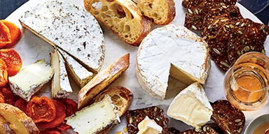How to Pair Wine and Cheese Like an Expert